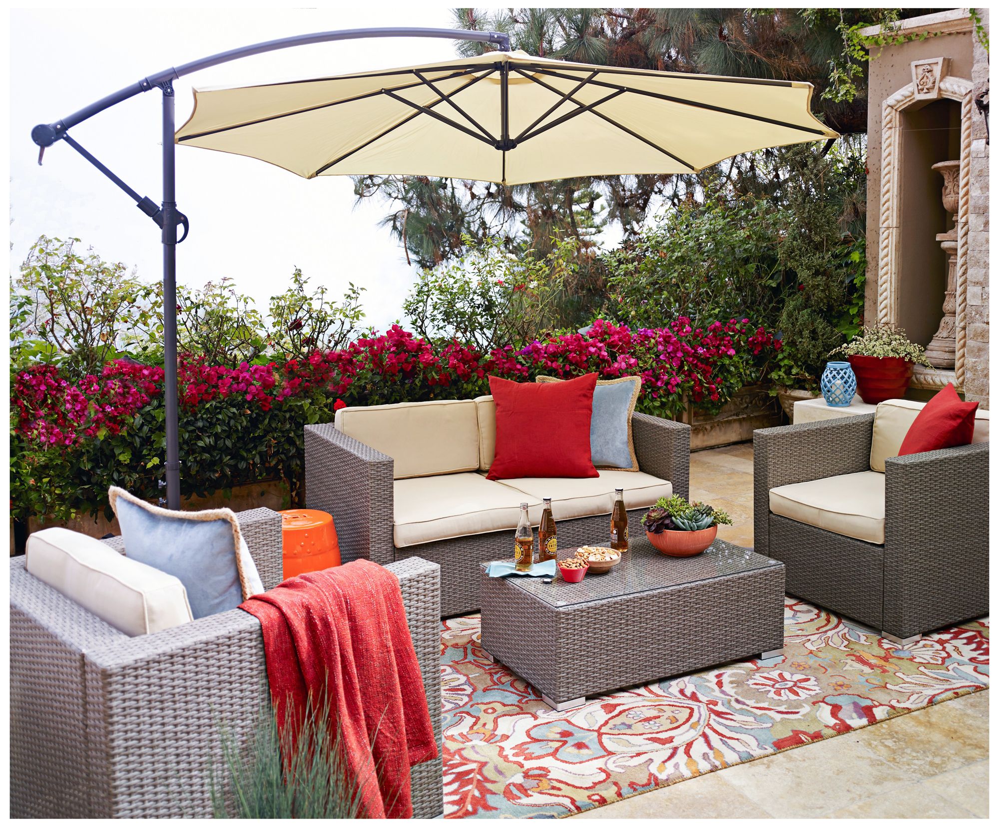 Strade Island Gray Wicker 5-Piece Outdoor Seating Patio Set