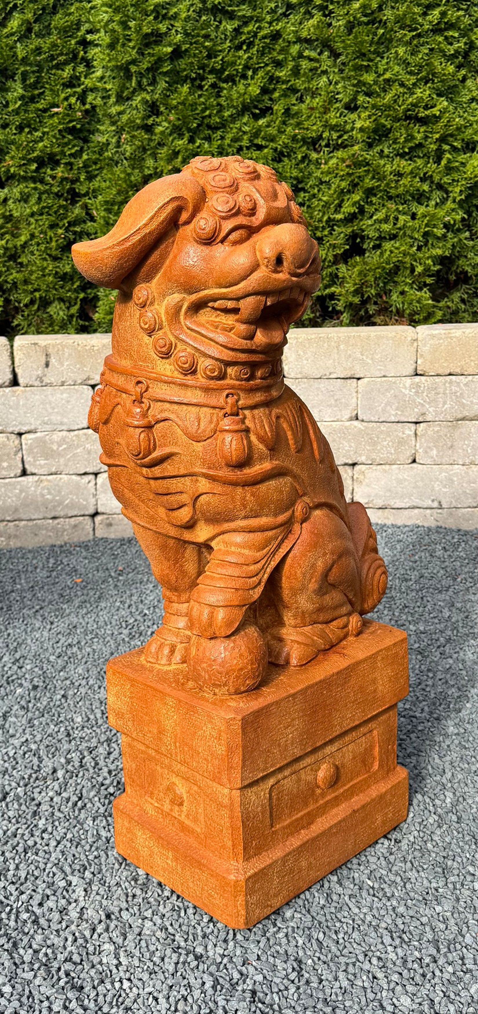 Henri Studio Large Left-Facing Foo Dog Garden Accent