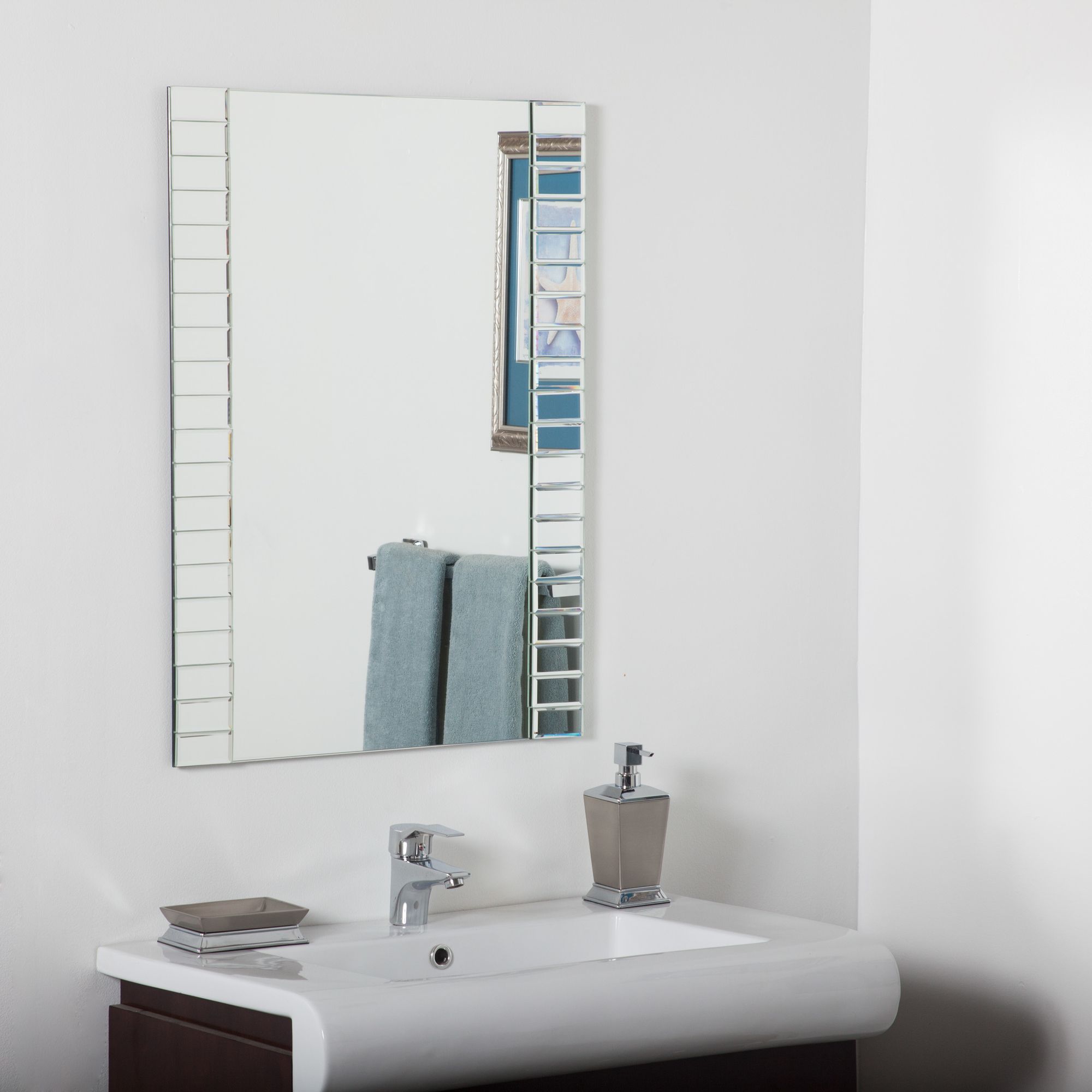 Beveled 23 1/2" x 31 1/2" Rectangular Bathroom Wall Mirror 73M15