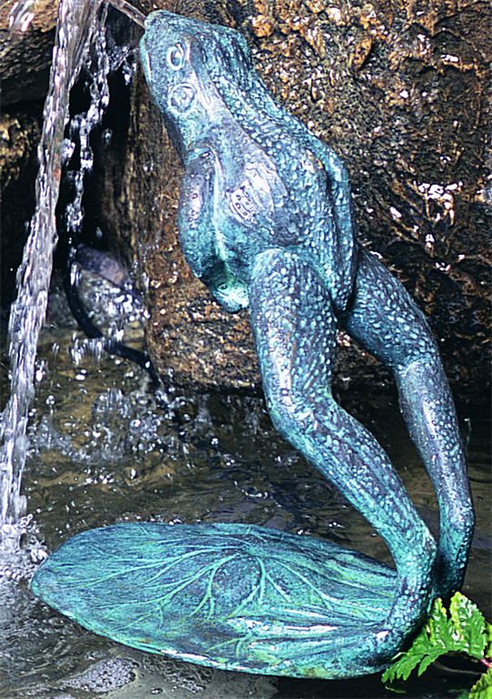Leaping Frog 13" High Water Spitter Pond Fountain